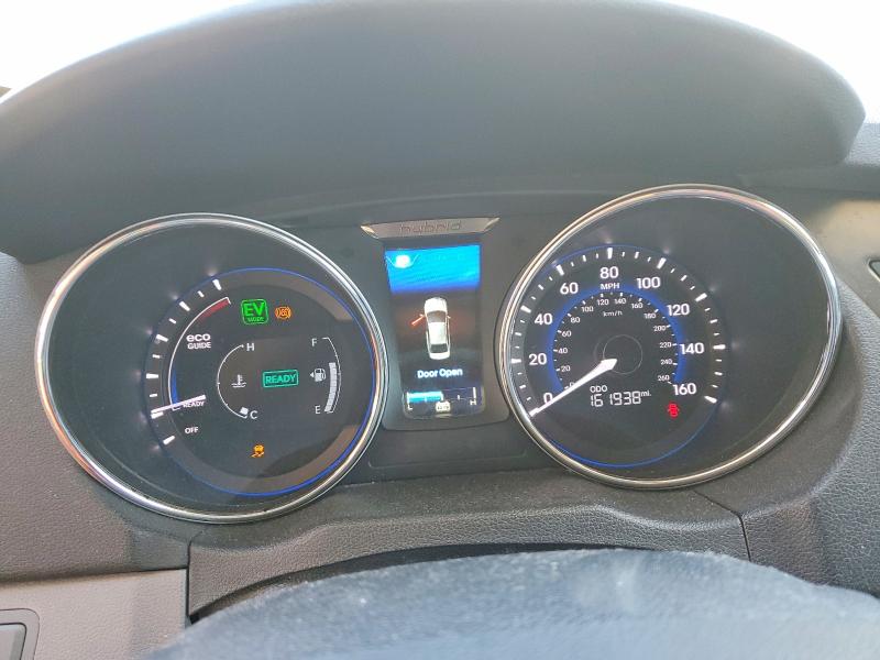 Продаж на аукціоні авто 2015 Hyundai Sonata Hybrid, vin: KMHEC4A4XFA123972, номер лоту: 70555356
