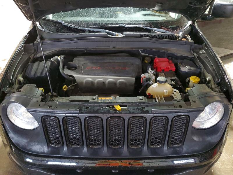 68808216 :رقم المزاد ، ZACCJBAB2JPH35371 vin ، 2018 Jeep Renegade مزاد بيع