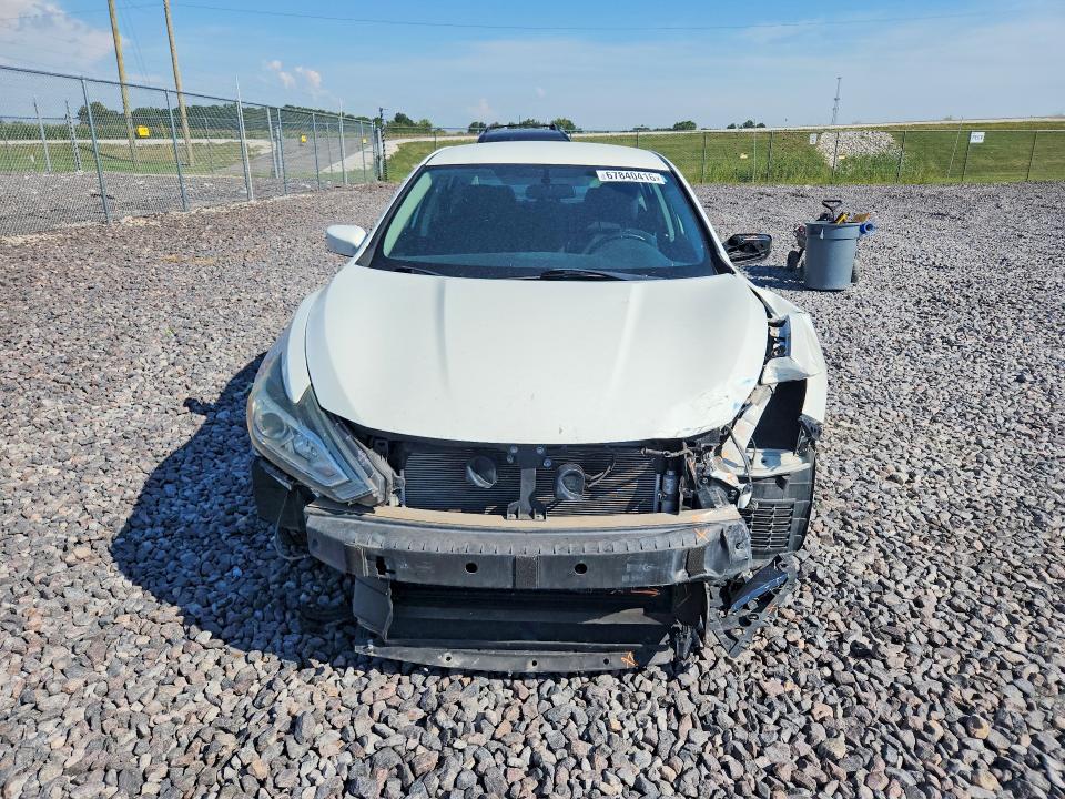 2017 Nissan Altima მანქანა იყიდება აუქციონზე, vin: 1N4AL3AP1HC177312, აუქციონის ნომერი: 67840416