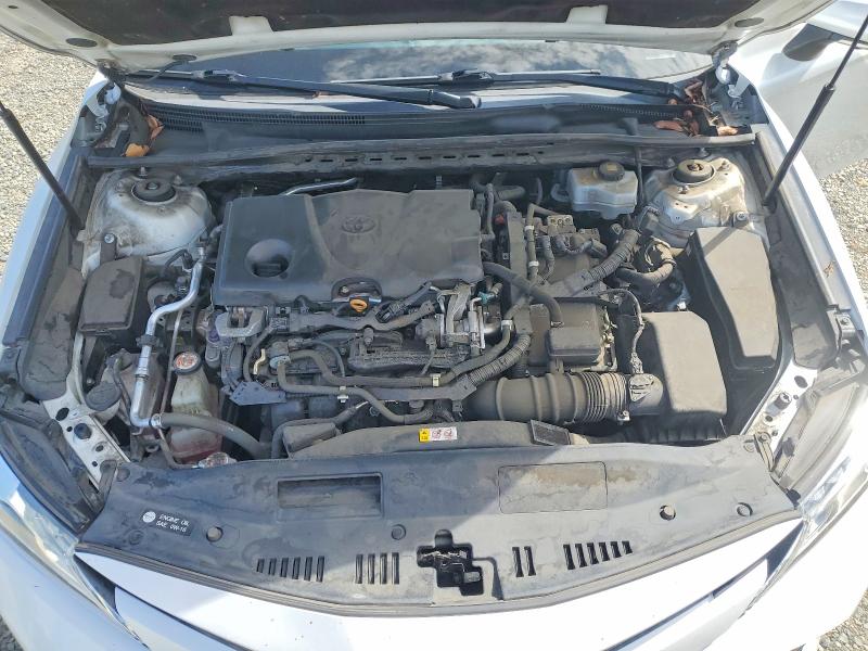 70110356 :رقم المزاد ، 4T1B21HK9JU509637 vin ، 2018 Toyota Camry Hybrid مزاد بيع