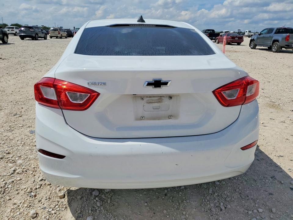 68669036 :رقم المزاد ، 1G1BC5SM2H7252888 vin ، 2017 Chevrolet Cruze مزاد بيع