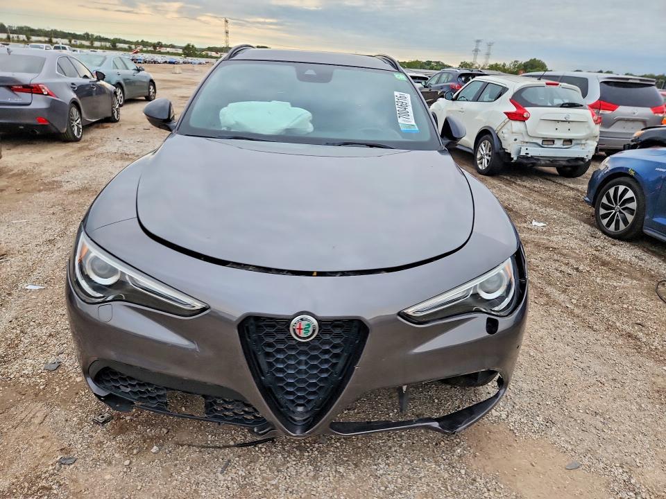 70046916 :رقم المزاد ، ZASPAKBN4N7D47773 vin ، 2022 Alfa Romeo Stelvio مزاد بيع