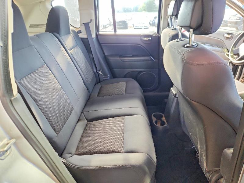 2010 Jeep Compass მანქანა იყიდება აუქციონზე, vin: 1J4NF4FB0AD584733, აუქციონის ნომერი: 67317726