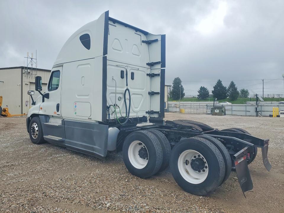 2017 Freightliner Cascadia 125 მანქანა იყიდება აუქციონზე, vin: 3AKJGLDR0HSHF8792, აუქციონის ნომერი: 68933276