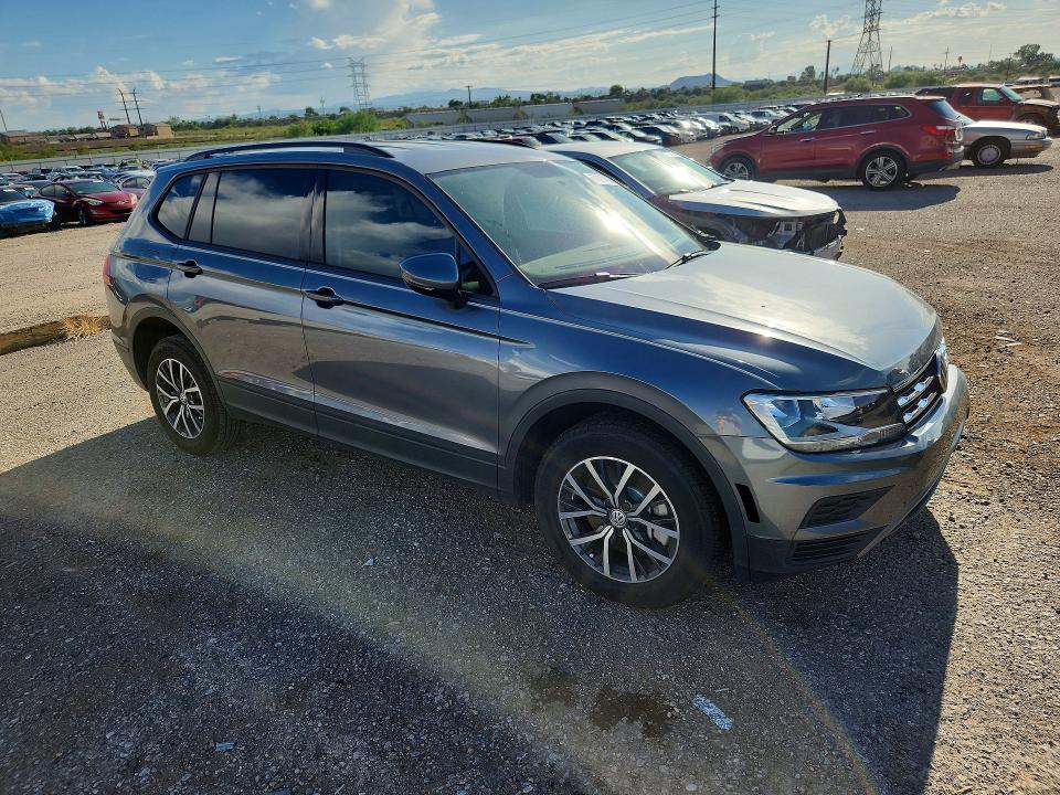 67870476 :رقم المزاد ، 3VV0B7AX0MM078622 vin ، 2021 Volkswagen Tiguan مزاد بيع