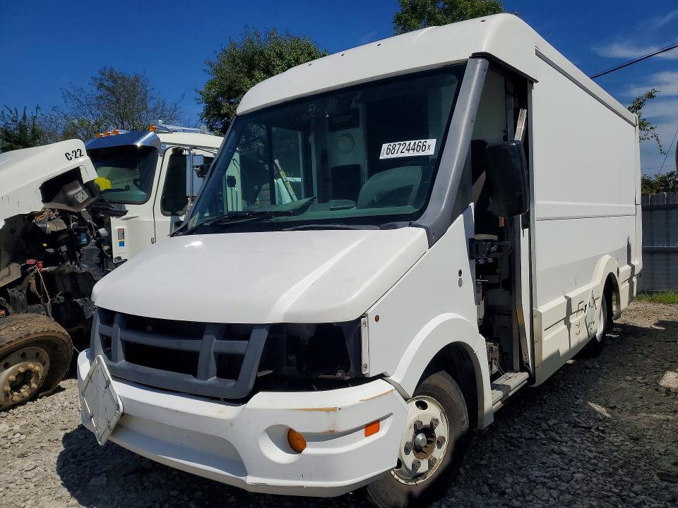 68724466 :رقم المزاد ، JALB4T174G7W00501 vin ، 2016 Isuzu Reach مزاد بيع