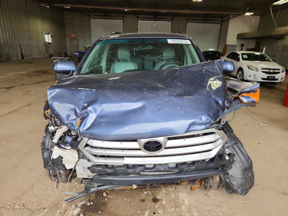2012 Toyota Highlander მანქანა იყიდება აუქციონზე, vin: 5TDBK3EH3CS128236, აუქციონის ნომერი: 70226976