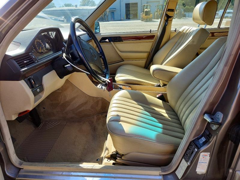 69246436 :رقم المزاد ، WDBEB28D9LB183778 vin ، 1990 Mercedes-benz 300 مزاد بيع