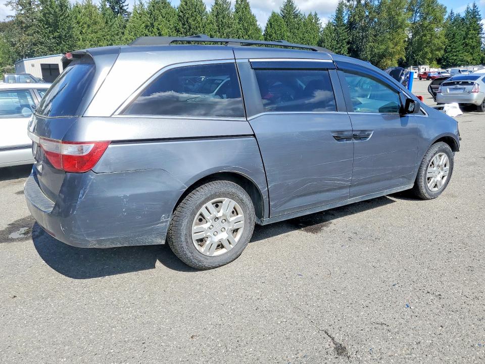 67617266 :رقم المزاد ، 5FNRL5H21BB036818 vin ، 2011 Honda Odyssey مزاد بيع