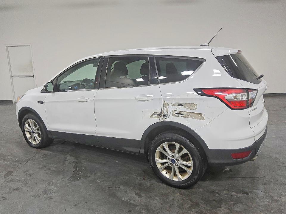 65315806 :رقم المزاد ، 1FMCU9GD6HUB72208 vin ، 2017 Ford Escape مزاد بيع
