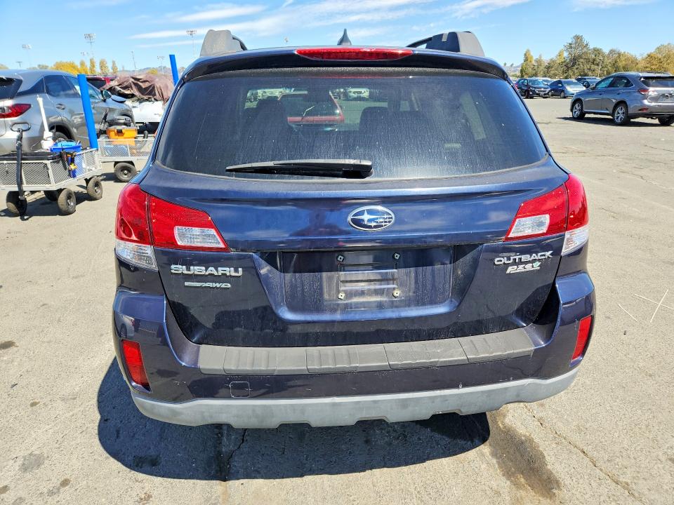 68111486 :رقم المزاد ، 4S4BRBKC9E3243258 vin ، 2014 Subaru Outback مزاد بيع