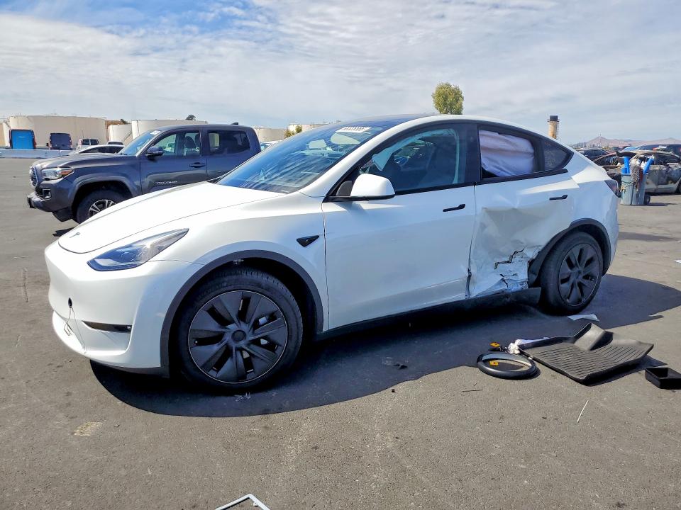 Продажа на аукционе авто 2024 Tesla Model Y, vin: 7SAYGDEE4RF123280, номер лота: 68335566