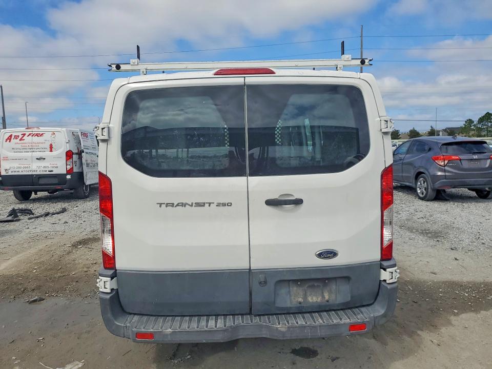 Продаж на аукціоні авто 2016 Ford Transit, vin: 1FTYR1ZM0GKA34183, номер лоту: 70241956