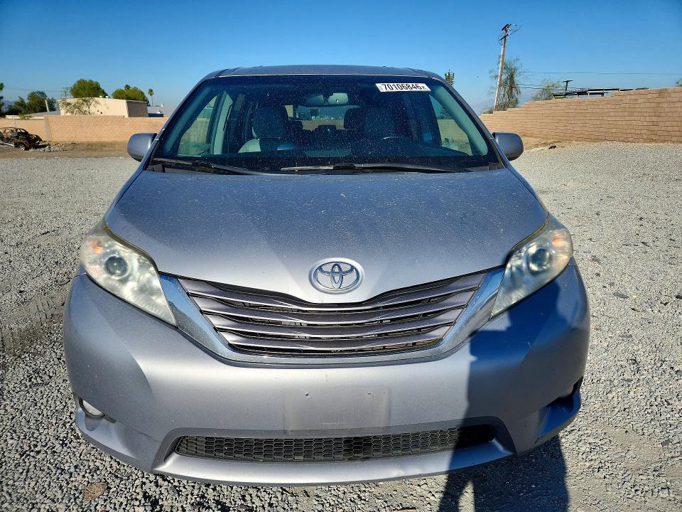 Продаж на аукціоні авто 2017 Toyota Sienna, vin: 5TDYZ3DC0HS864389, номер лоту: 70106846