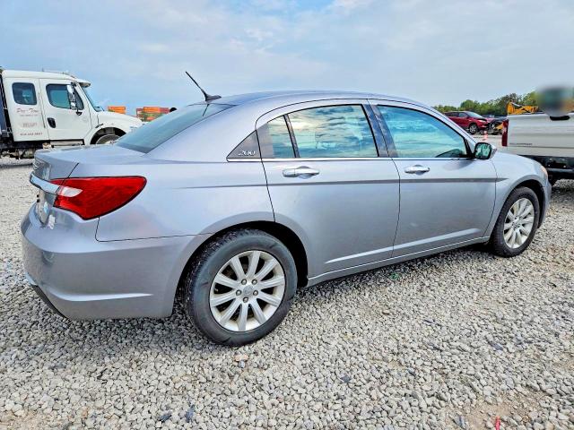69380546 :رقم المزاد ، 1C3CCBCG9DN555583 vin ، 2013 Chrysler 200 مزاد بيع