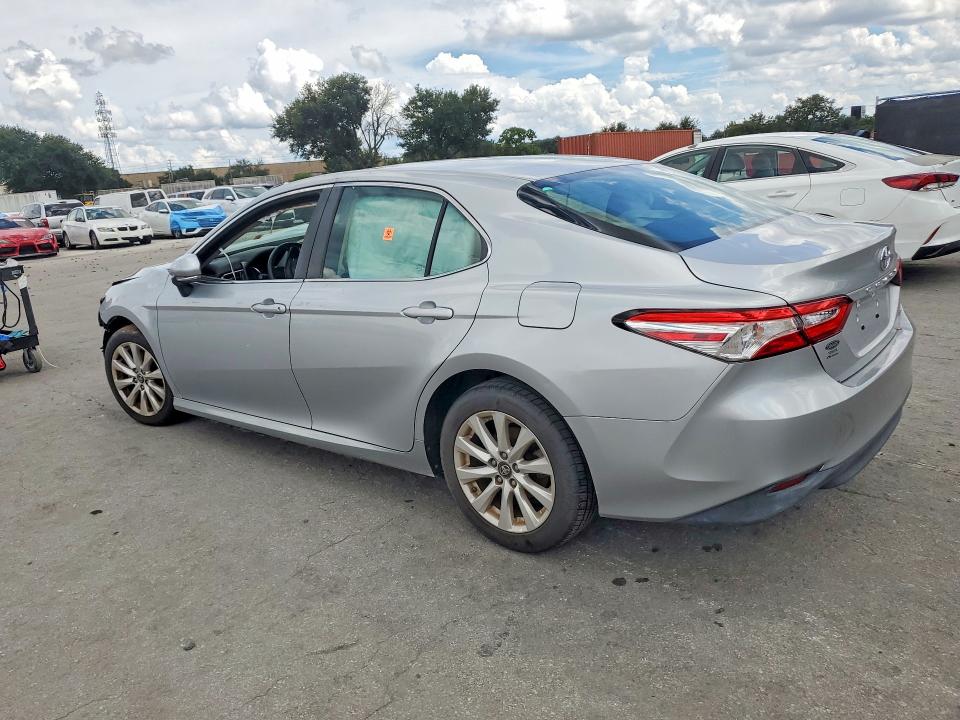 Продажа на аукционе авто 2018 Toyota Camry, vin: 4T1B11HK4JU521052, номер лота: 67898356