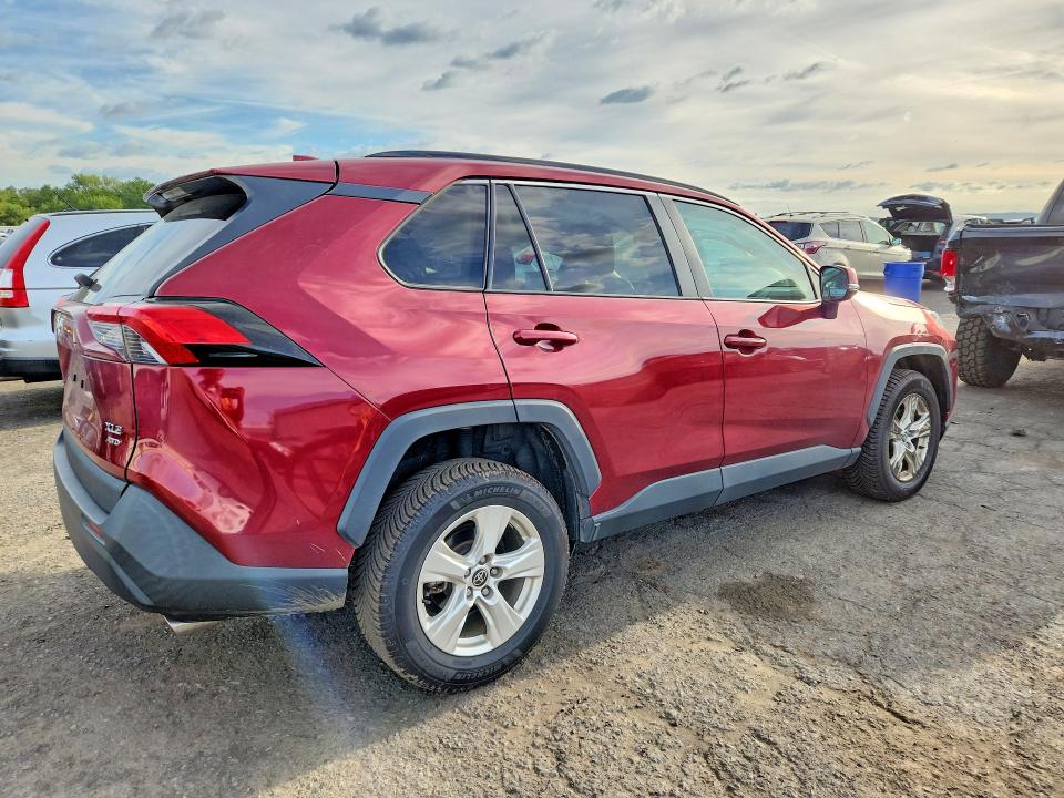 Aukcja sprzedaży 2021 Toyota Rav4, vin: 2T3P1RFV3MW246271, numer aukcji: 70310486