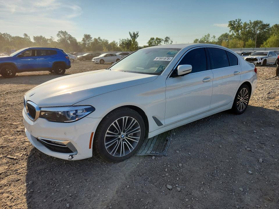 67691876 :رقم المزاد ، WBAJE7C5XJWD53253 vin ، 2018 Bmw 540 مزاد بيع
