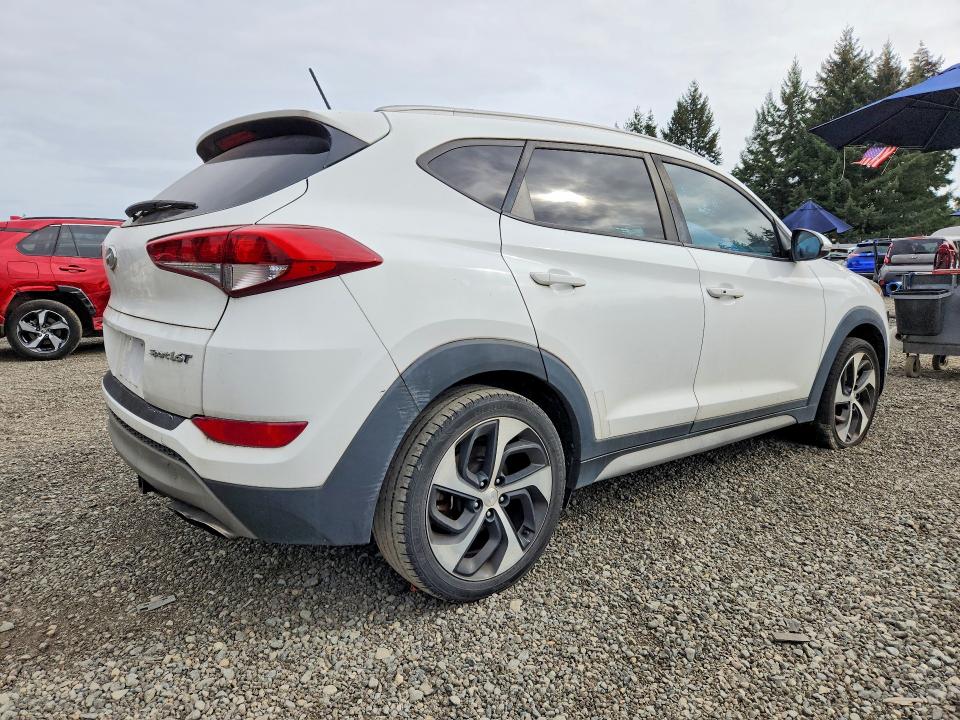 2017 Hyundai Tucson მანქანა იყიდება აუქციონზე, vin: KM8J33A26HU549327, აუქციონის ნომერი: 68630596