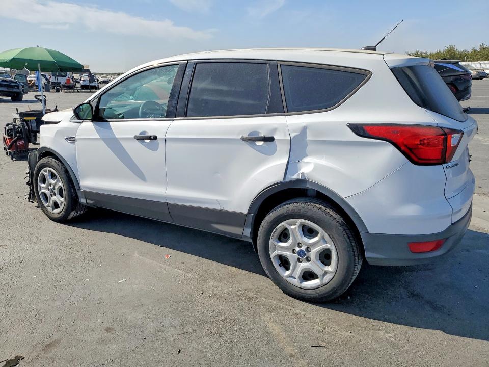 68868696 :رقم المزاد ، 1FMCU0F74KUA06400 vin ، 2019 Ford Escape مزاد بيع
