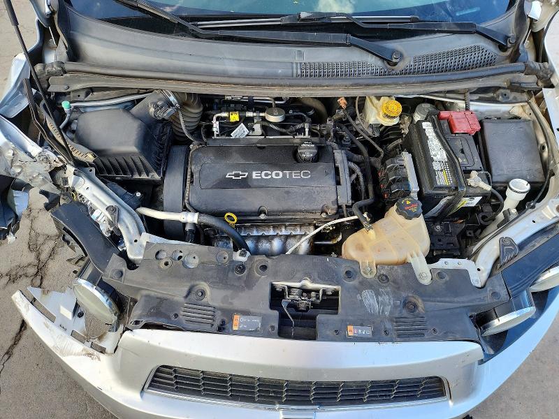 67328436 :رقم المزاد ، 1G1JC6SH2F4154057 vin ، 2015 Chevrolet Sonic مزاد بيع