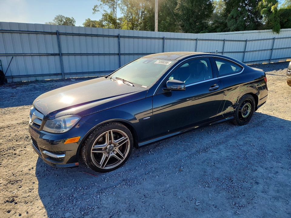 71098286 :رقم المزاد ، WDDGJ5HB1CF923559 vin ، 2012 Mercedes-benz C مزاد بيع