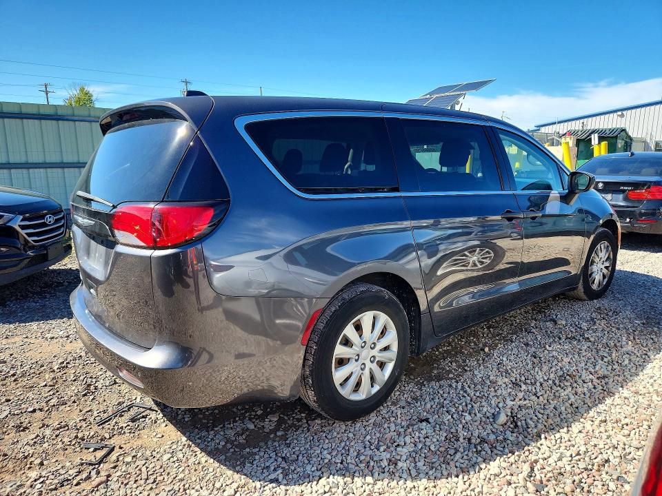 68068756 :رقم المزاد ، 2C4RC1AG3JR114355 vin ، 2018 Chrysler Pacifica مزاد بيع