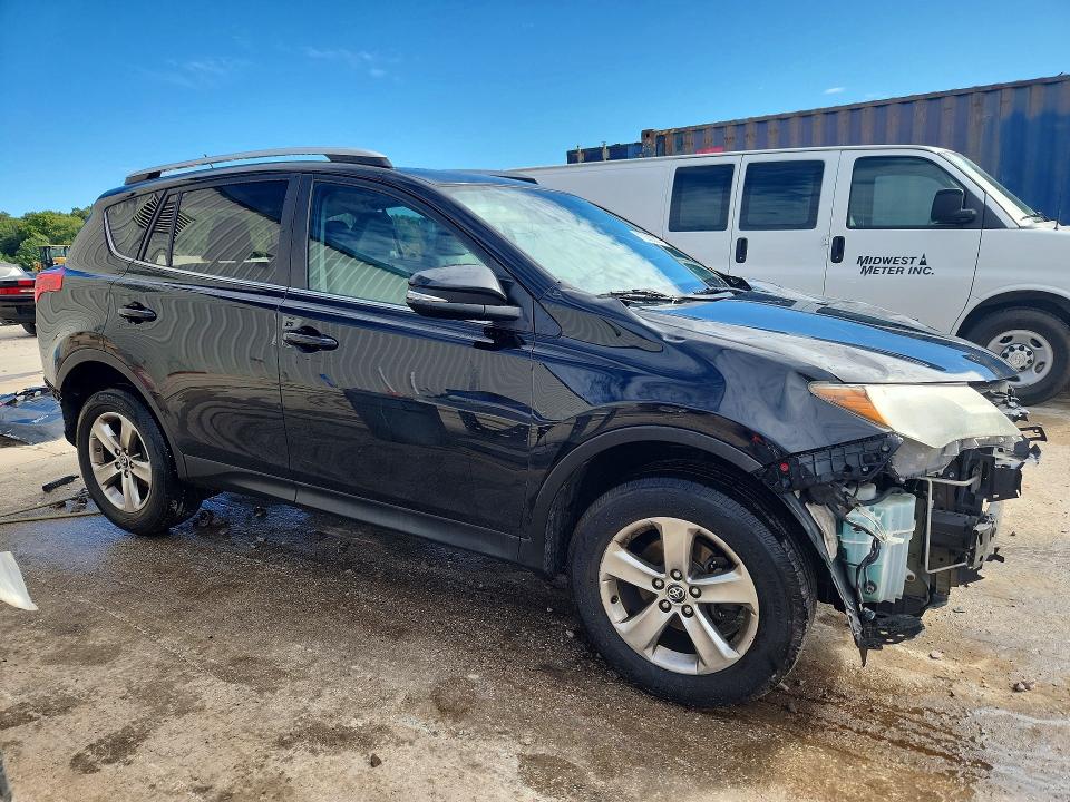 2015 Toyota Rav4 მანქანა იყიდება აუქციონზე, vin: 2T3RFREV5FW385641, აუქციონის ნომერი: 70602826