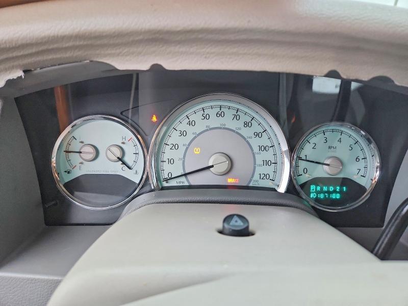 70136596 :رقم المزاد ، 1A8HW58238F140386 vin ، 2008 Chrysler Aspen مزاد بيع