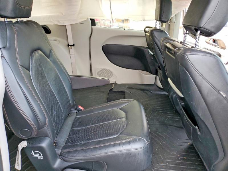 68050066 :رقم المزاد ، 2C4RC1EG4HR684143 vin ، 2017 Chrysler Pacifica مزاد بيع