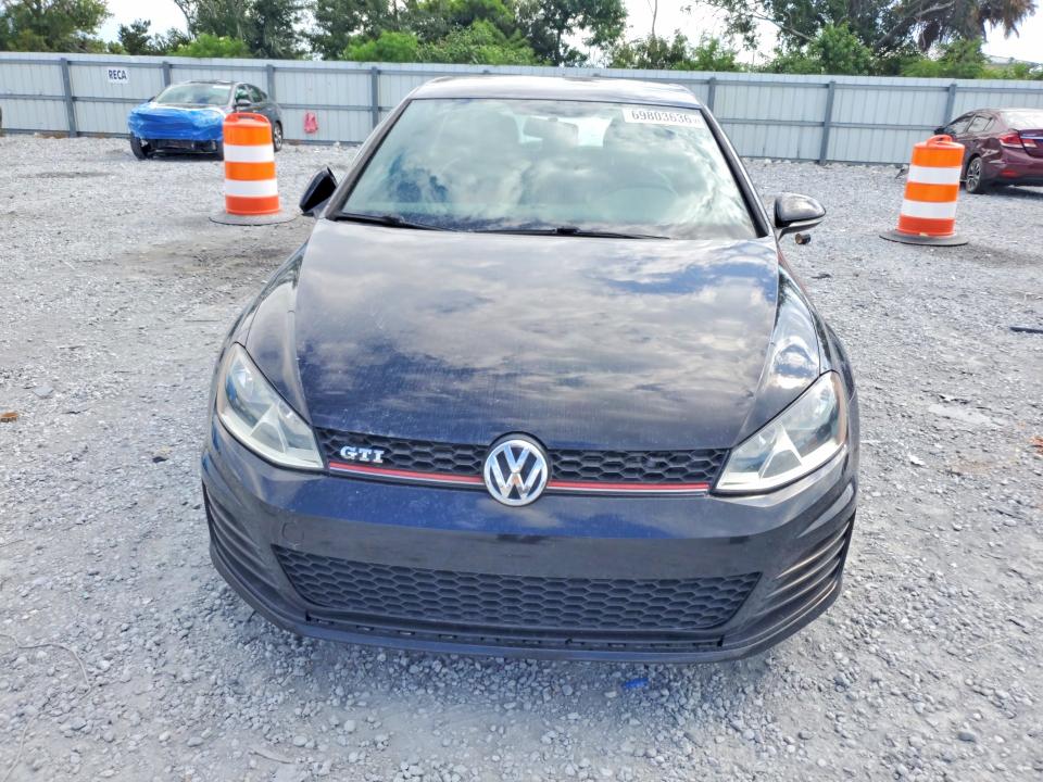 69803636 :رقم المزاد ، 3VW4T7AUXHM005893 vin ، 2017 Volkswagen Gti مزاد بيع