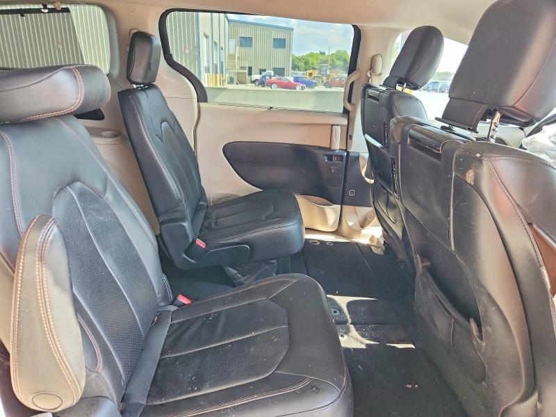 67561726 :رقم المزاد ، 2C4RC1EG8HR705656 vin ، 2017 Chrysler Pacifica مزاد بيع