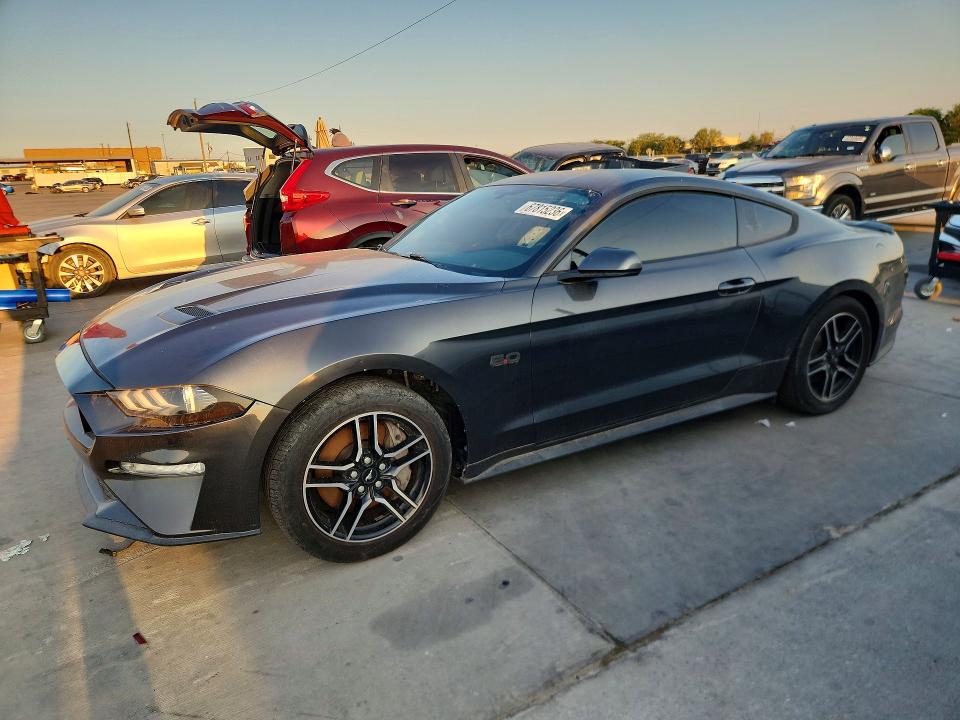 67815236 :رقم المزاد ، 1FA6P8CF3J5165698 vin ، 2018 Ford Mustang مزاد بيع