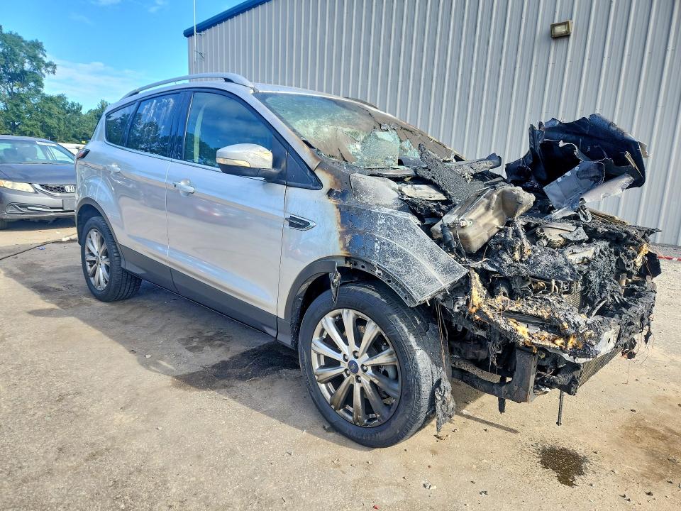 2017 Ford Escape მანქანა იყიდება აუქციონზე, vin: 1FMCU9JDXHUD09451, აუქციონის ნომერი: 68497246