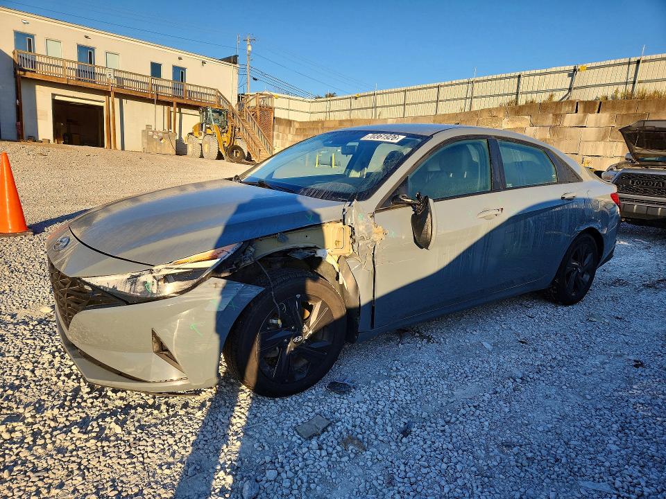 70361926 :رقم المزاد ، KMHLM4AG1NU283864 vin ، 2022 Hyundai Elantra مزاد بيع