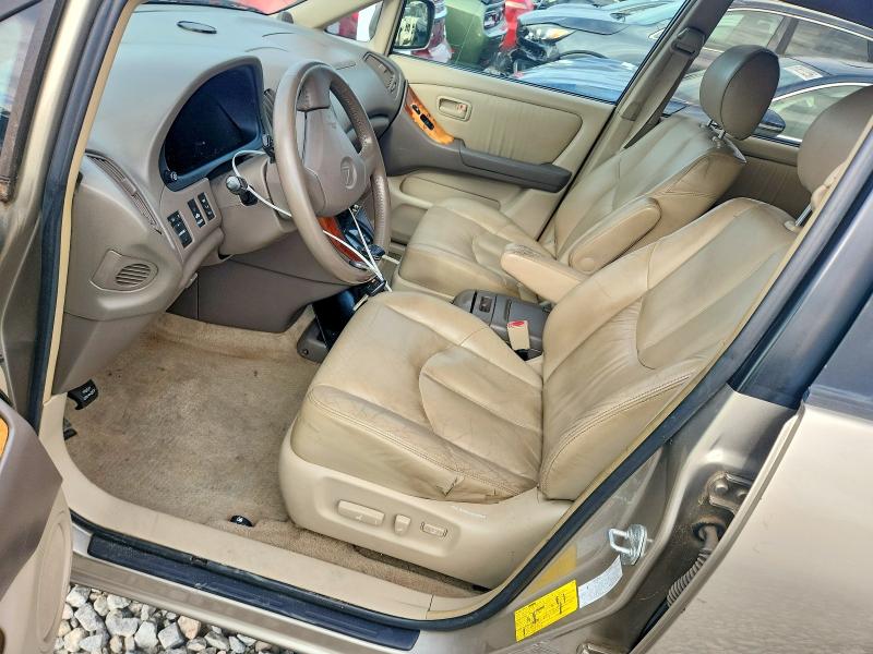 68220016 :رقم المزاد ، JT6HF10U3Y0120114 vin ، 2000 Lexus Rx مزاد بيع