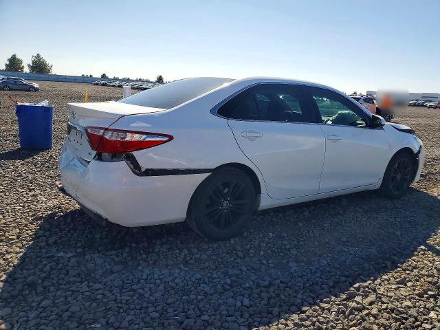 69229576 :رقم المزاد ، 4T1BF1FK9FU951476 vin ، 2015 Toyota Camry مزاد بيع