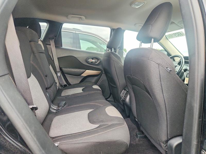 69291666 :رقم المزاد ، 1C4PJMCX9JD516282 vin ، 2018 Jeep Cherokee مزاد بيع