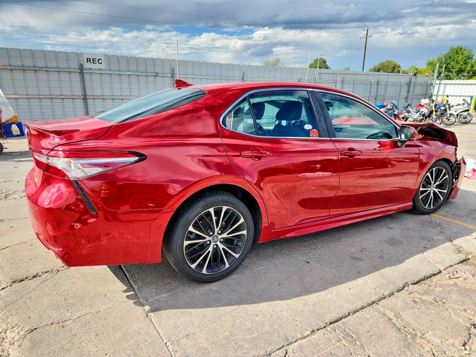 2019 Toyota Camry მანქანა იყიდება აუქციონზე, vin: 4T1B11HK1KU176886, აუქციონის ნომერი: 67632866