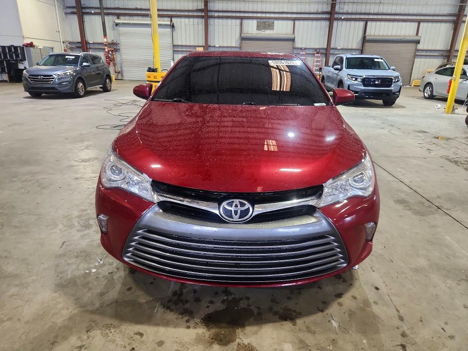 68061076 :رقم المزاد ، 4T1BF1FK3HU730796 vin ، 2017 Toyota Camry مزاد بيع