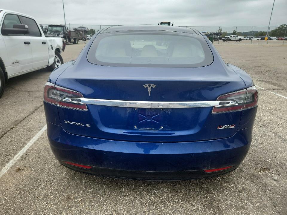 Продажа на аукционе авто 2018 Tesla Model S, vin: 5YJSA1E47JF240558, номер лота: 69358746