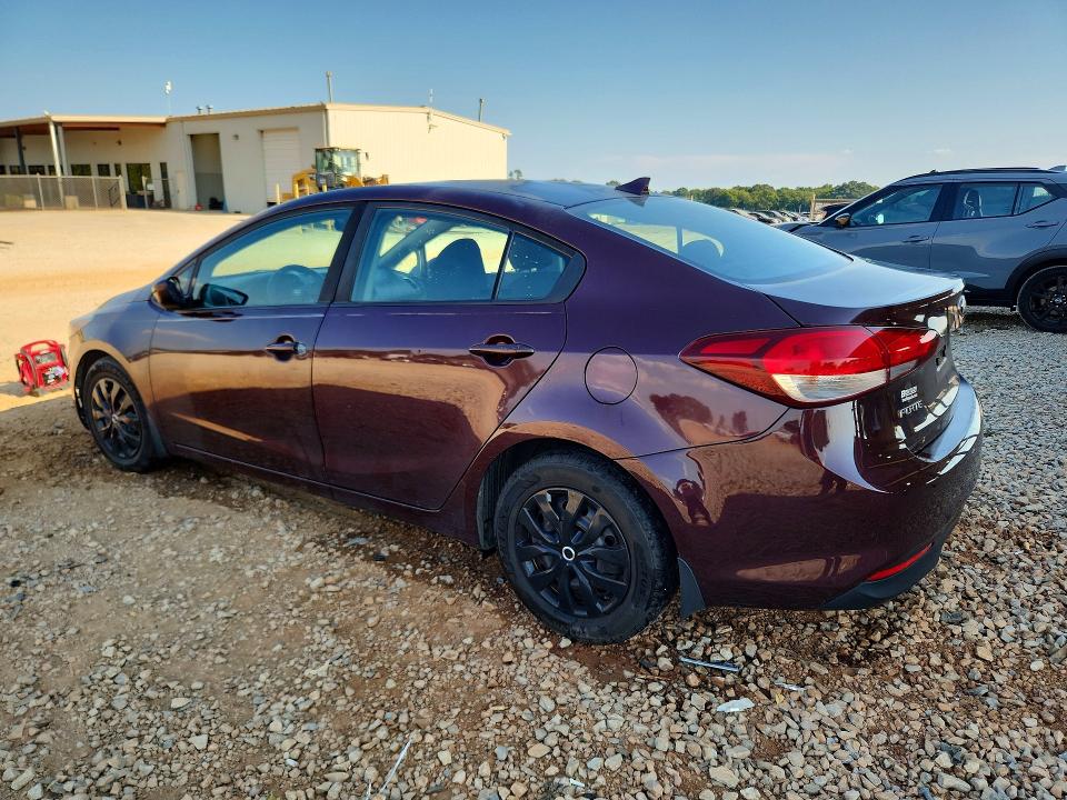 2017 Kia Forte მანქანა იყიდება აუქციონზე, vin: 3KPFK4A7XHE137019, აუქციონის ნომერი: 67198046