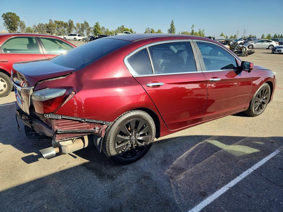 68798506 :رقم المزاد ، 1HGCR2F73FA014224 vin ، 2015 Honda Accord مزاد بيع