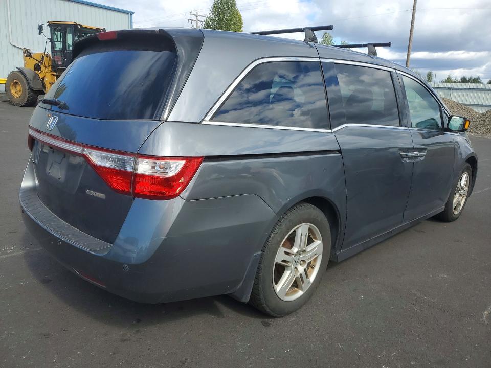 70001986 :رقم المزاد ، 5FNRL5H92BB105061 vin ، 2011 Honda Odyssey مزاد بيع