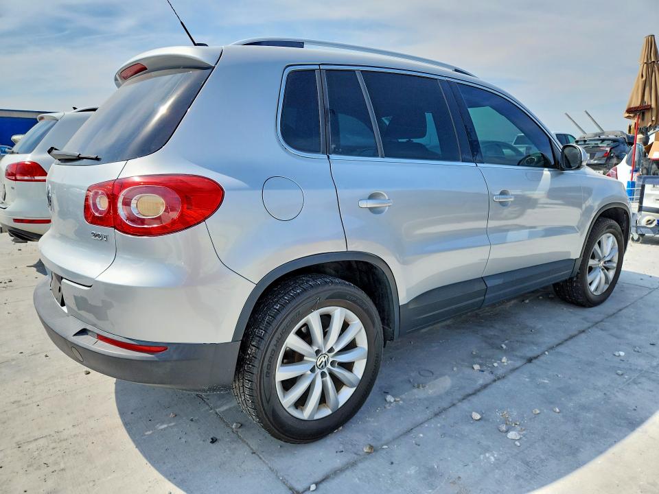 Aukcja sprzedaży 2011 Volkswagen Tiguan, vin: WVGAV7AX5BW512830, numer aukcji: 69629786