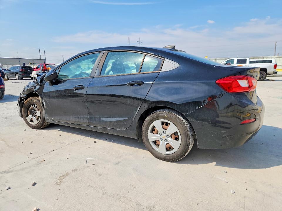 70227646 :رقم المزاد ، 1G1BC5SM3J7100124 vin ، 2018 Chevrolet Cruze مزاد بيع