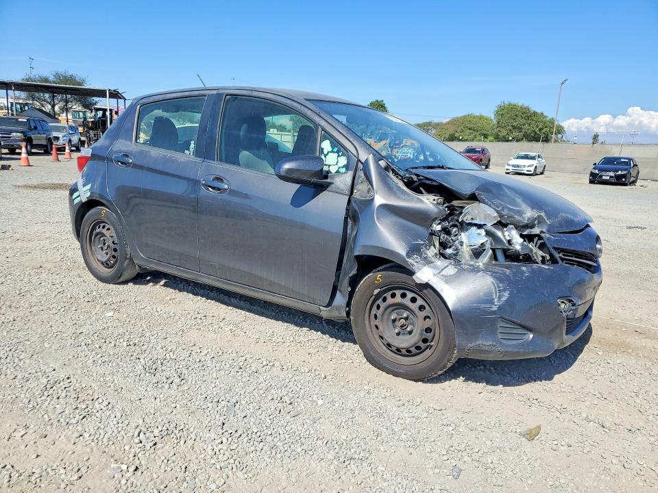 70557936 :رقم المزاد ، JTDKTUD36CD517294 vin ، 2012 Toyota Yaris مزاد بيع