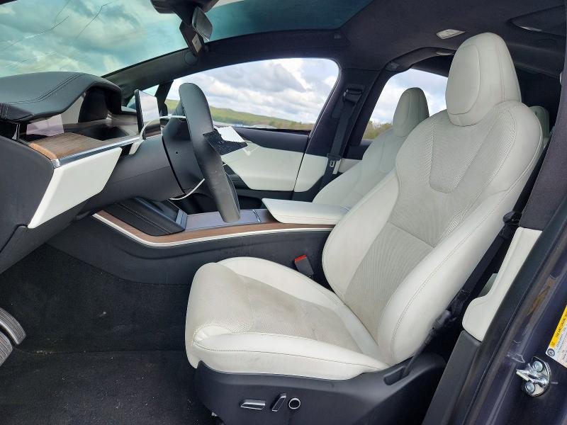69857386 :رقم المزاد ، 7SAXCBE5XNF363925 vin ، 2022 Tesla Model X مزاد بيع