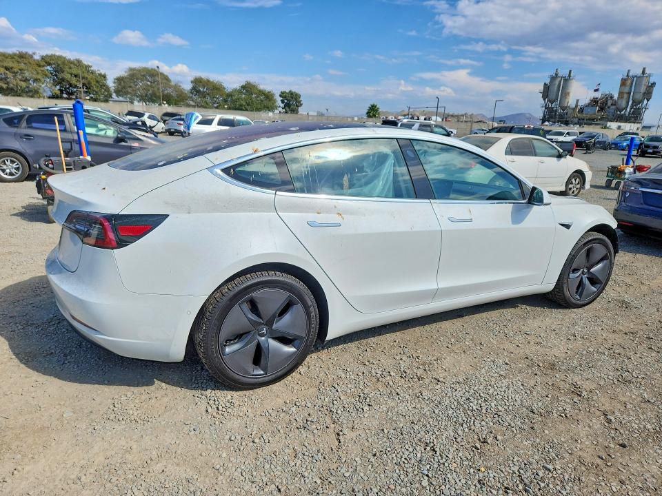 2018 Tesla Model 3 მანქანა იყიდება აუქციონზე, vin: 5YJ3E1EA7JF017256, აუქციონის ნომერი: 68249176
