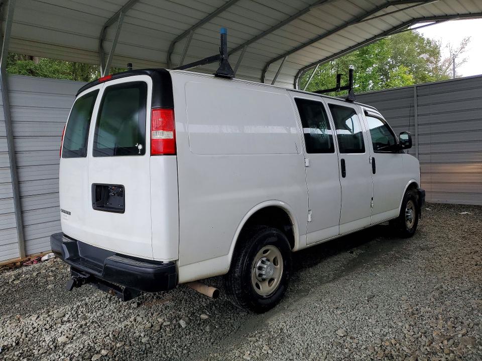 68830436 :رقم المزاد ، 1GCWGAFF9H1351258 vin ، 2017 Chevrolet Express G2500 مزاد بيع